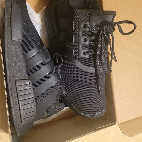 Adidas NMD R1 - Picture 4 of 6